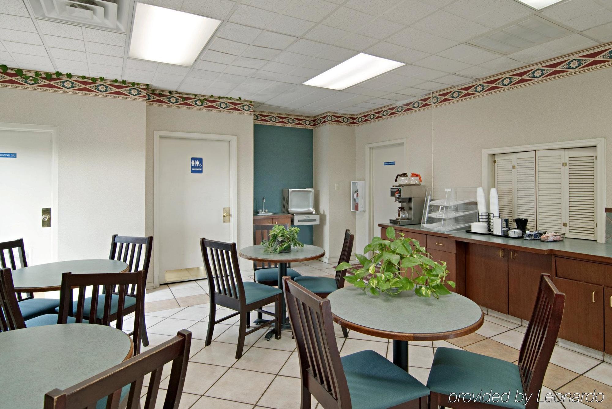 America'S Best Value Inn & Suites - Memphis/Graceland Restaurant photo